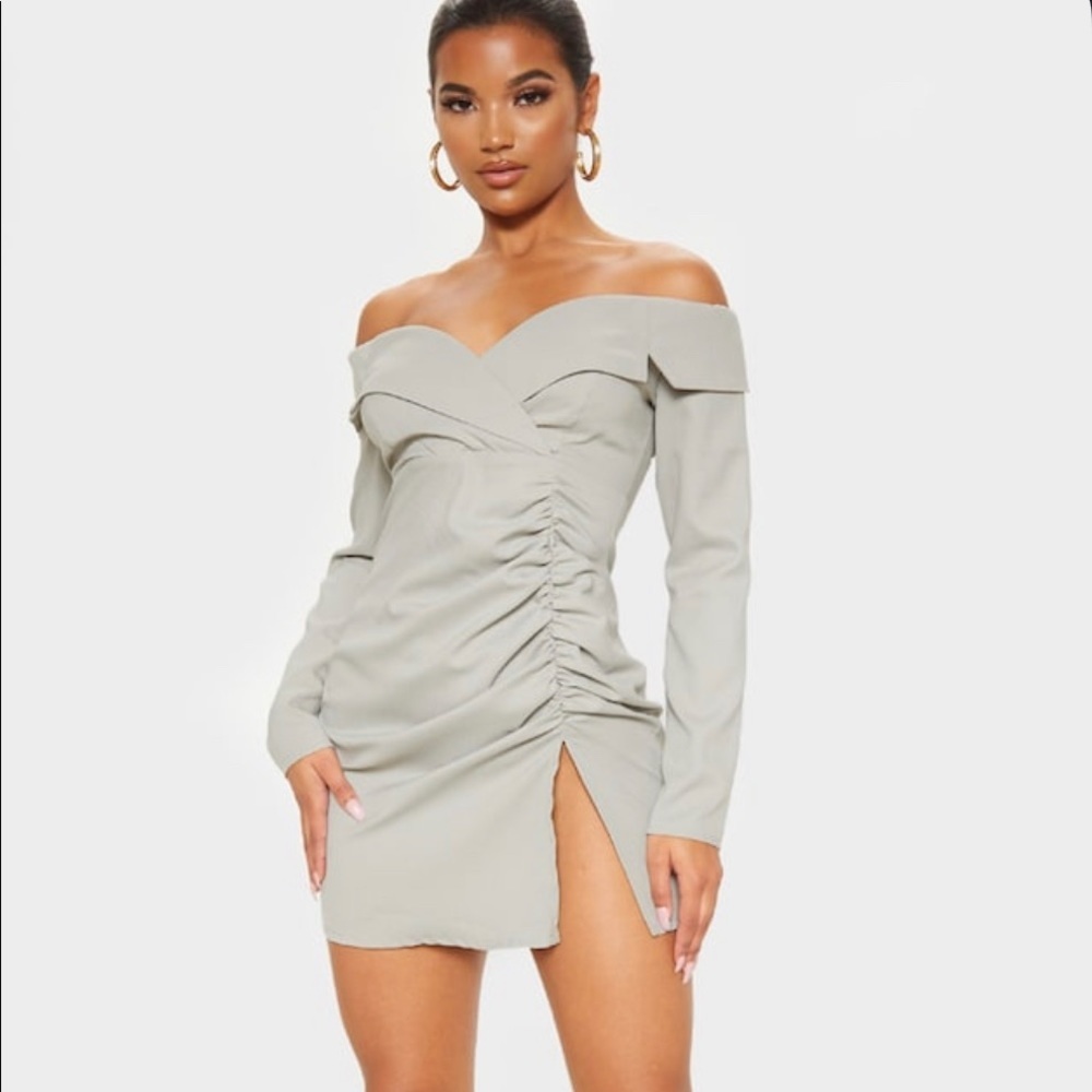 NEW PRETTYLITTLETHING Sage Khaki Bardot Ruched Detail Blazer Dress. Size 0
